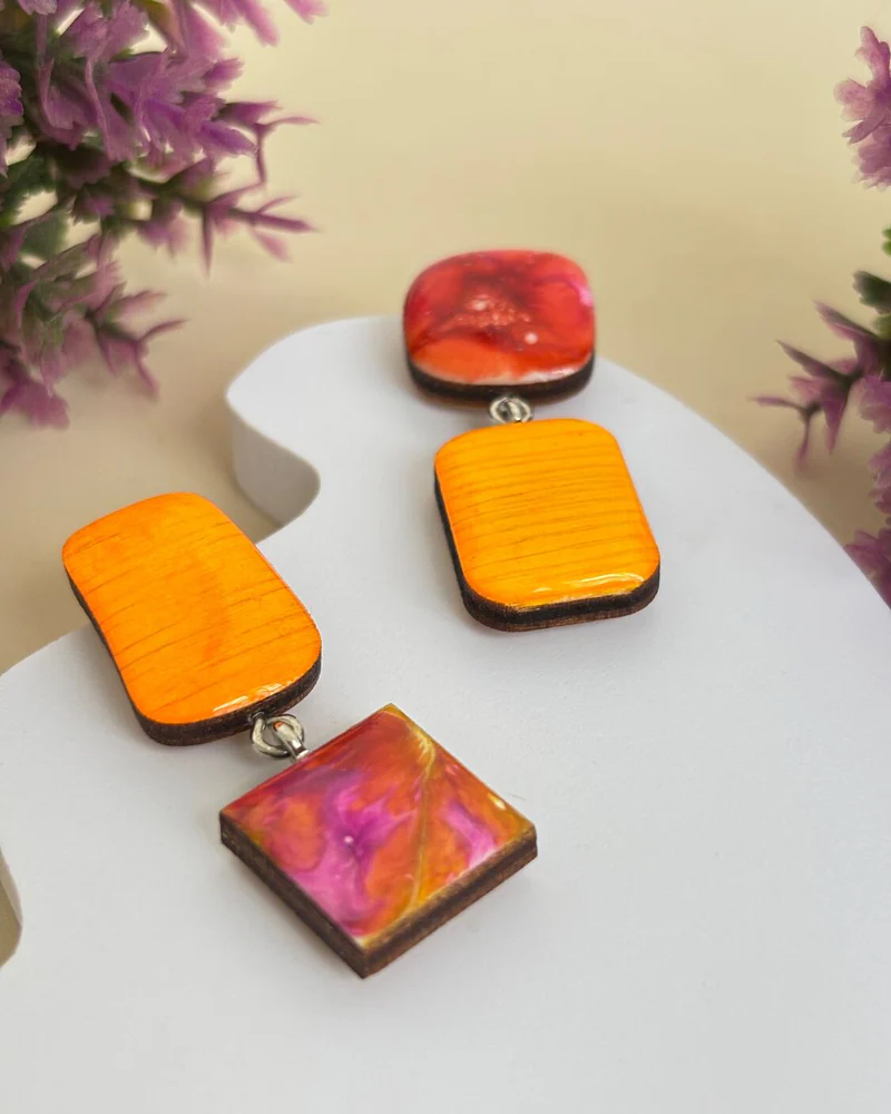 Серьги неоновые.Серьги оранжевые.Асимметрия