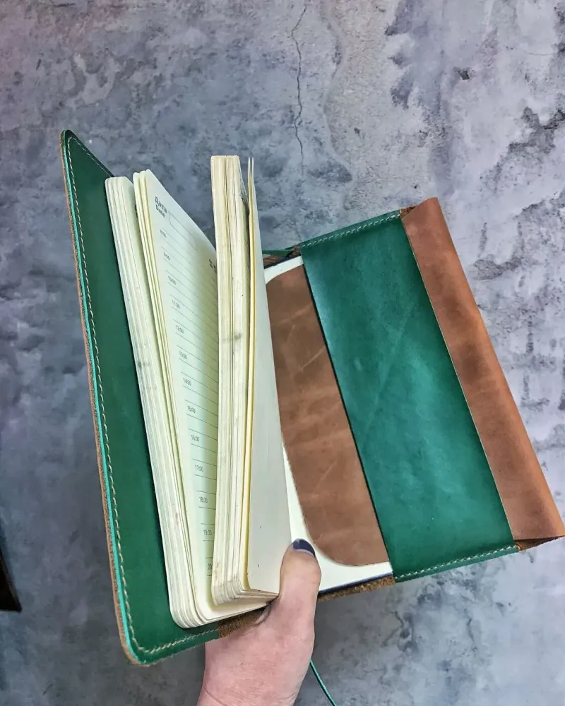 Кожаная обложка с регулировкой для книги и ежедневника А5 — Рыжий
