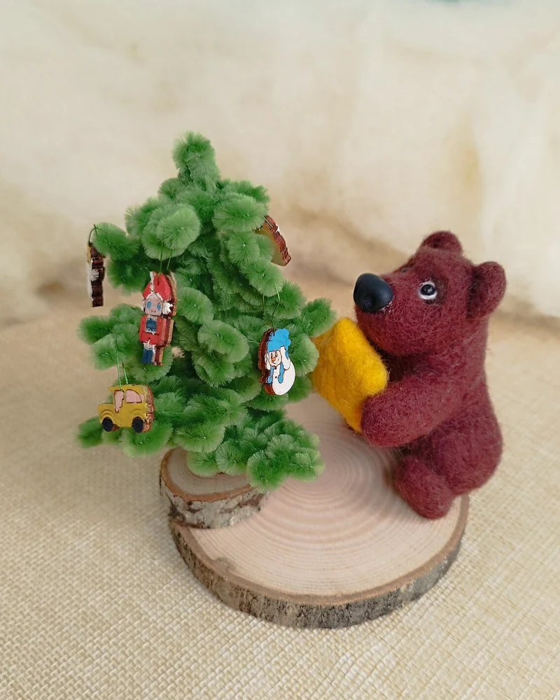 Войлочная игрушка медведь и елочка новогодняя, мишка косолапый