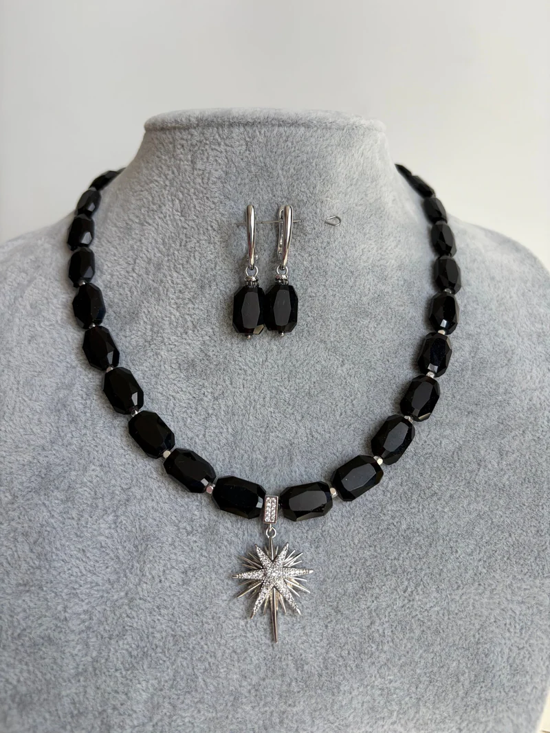 Колье и серьги из мориона