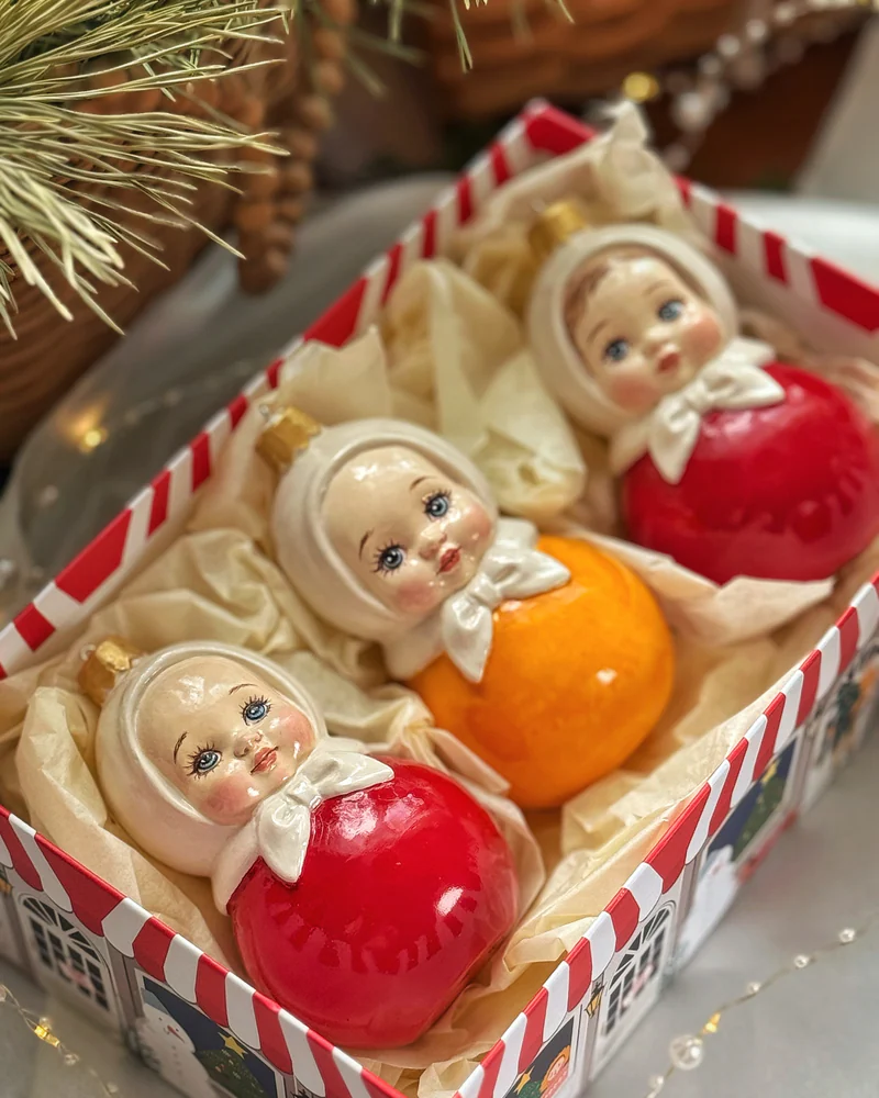 Елочная игрушка «Малышка неваляшка» — Елочная игрушка