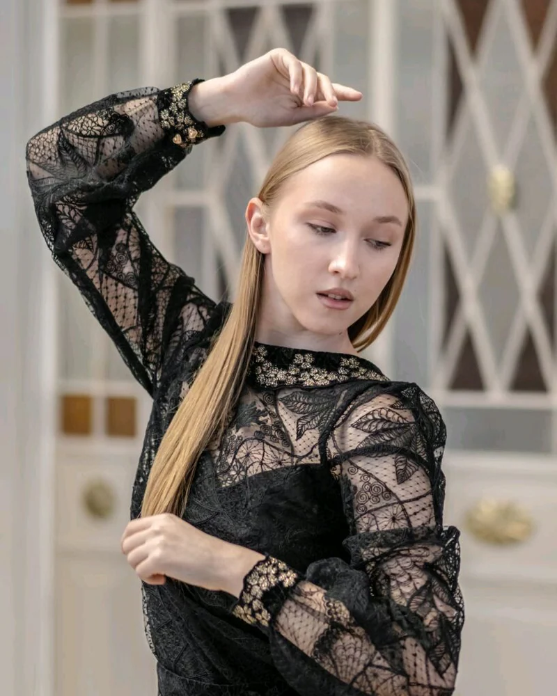 Кружевная блуза с бархатом ришелье, материалы Италия