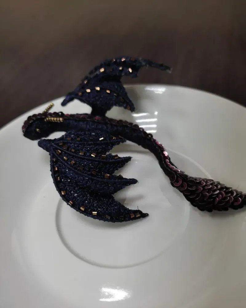 Брошь-дракончик «Little Dragons», чёрная — Основной