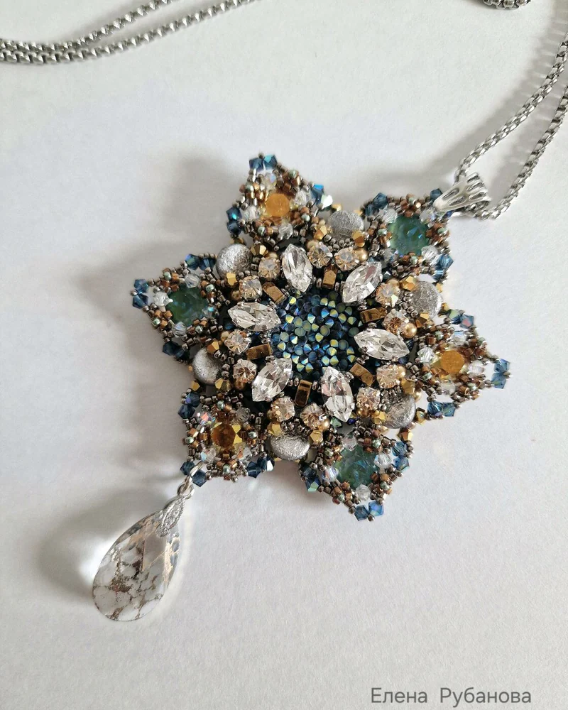 Кулон «Весенний» с кристаллами Swarovski