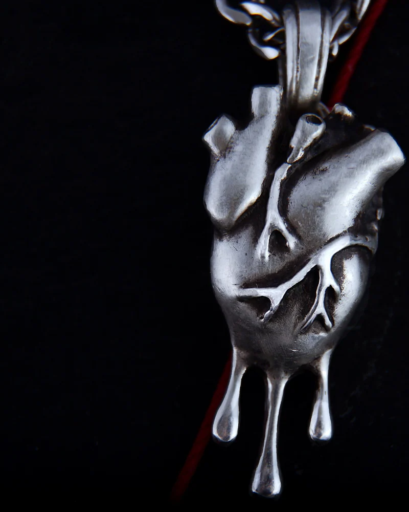Подвеска «Bleeding Heart»