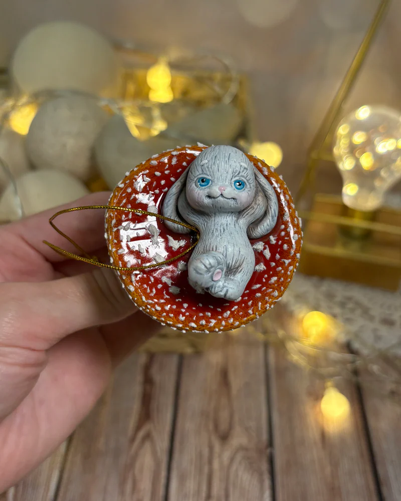 Мухомор елочная игрушка ручной работы — мухомор с зайчиком