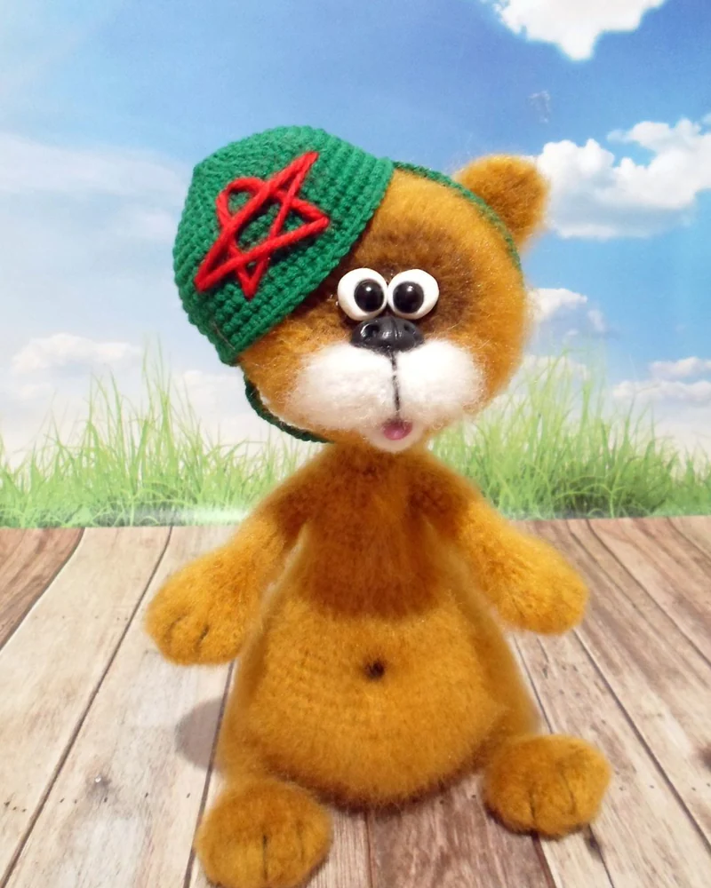 Вязаная игрушка мишка