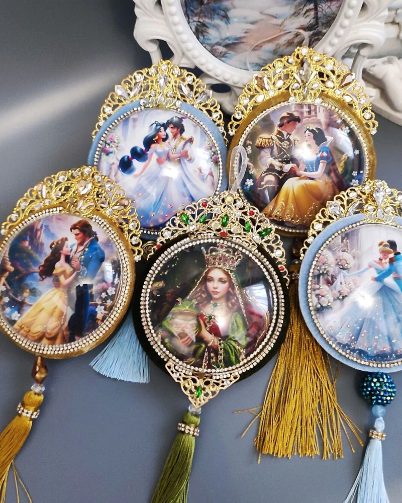 Ёлочная игрушка медальон