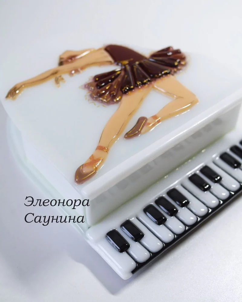 Подставка для салфеток из стекла фьюзинг Белый рояль Адажио