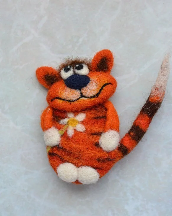 Валяная брошь "Кот рыжий"