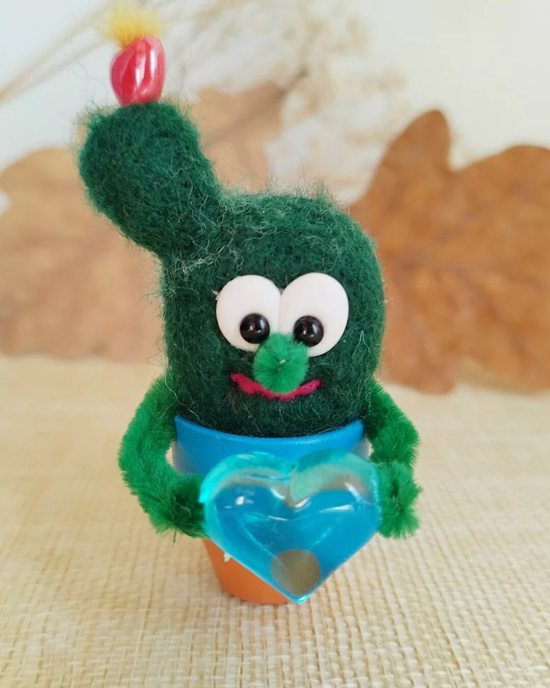 Кактус в горшке, Войлочная игрушка Кактус из шерсти