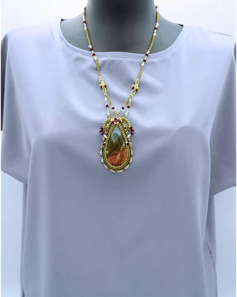 Кулон ручной работы с яшмой и Swarovski