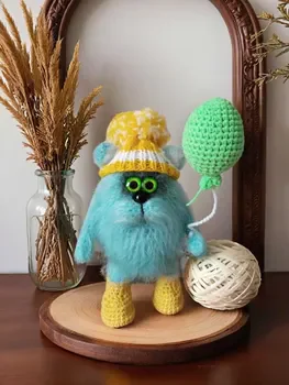 Мягкая игрушка вязаная,ручной работы, котик в шапке14+
