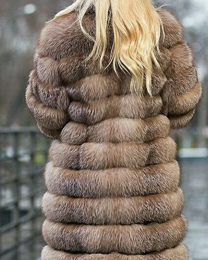 Шуба из чернобурой лисицы