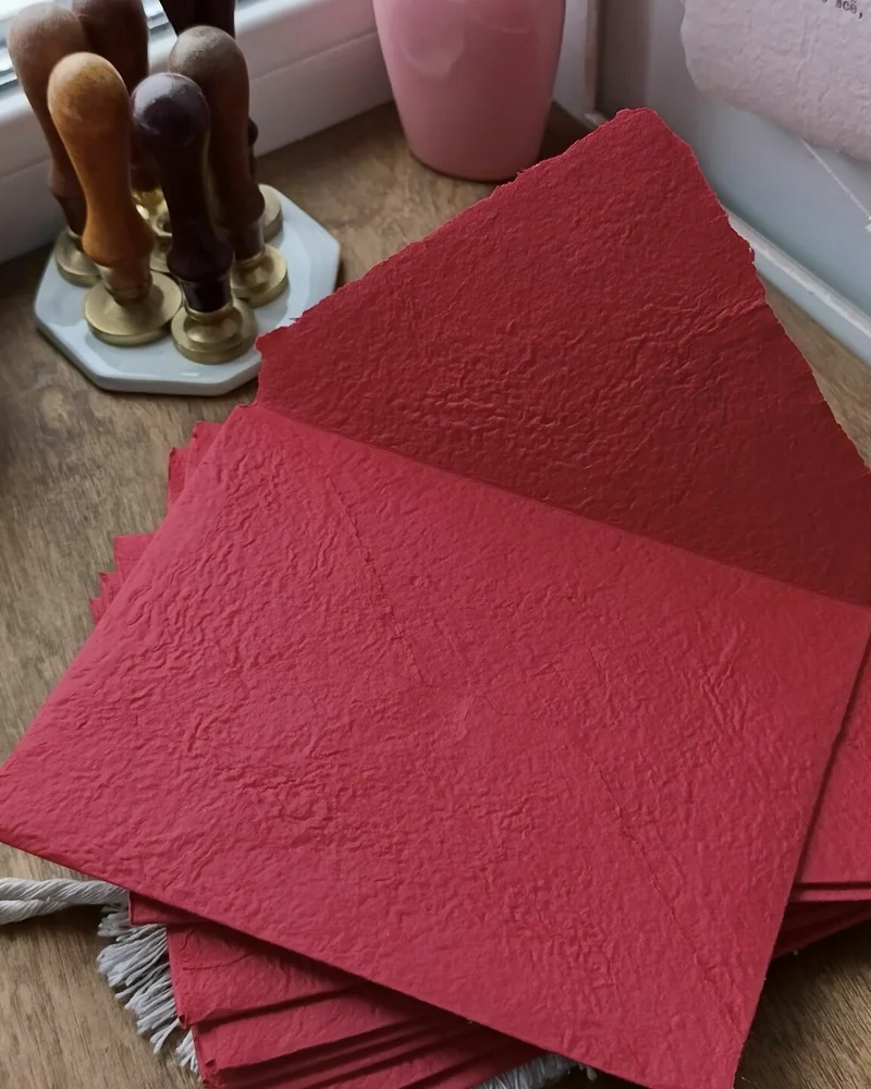 Конверты ручного литья 13 × 17 см — Красный