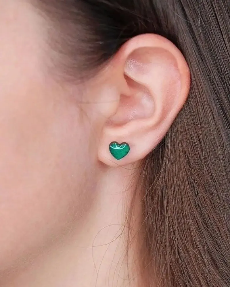 Серьги сердце для девочки деревянные — зеленый