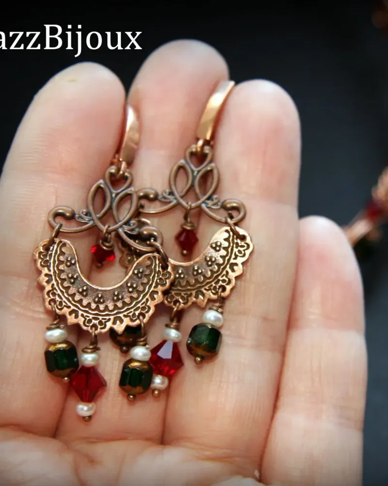 Диадема с изумрудным кристаллом — Жемчуг и Swarovski
