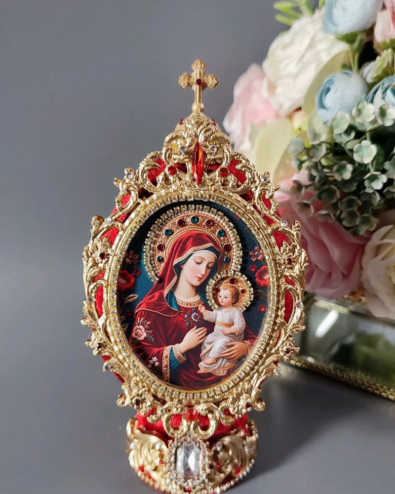 Яйцо пасхальное, цвет красный