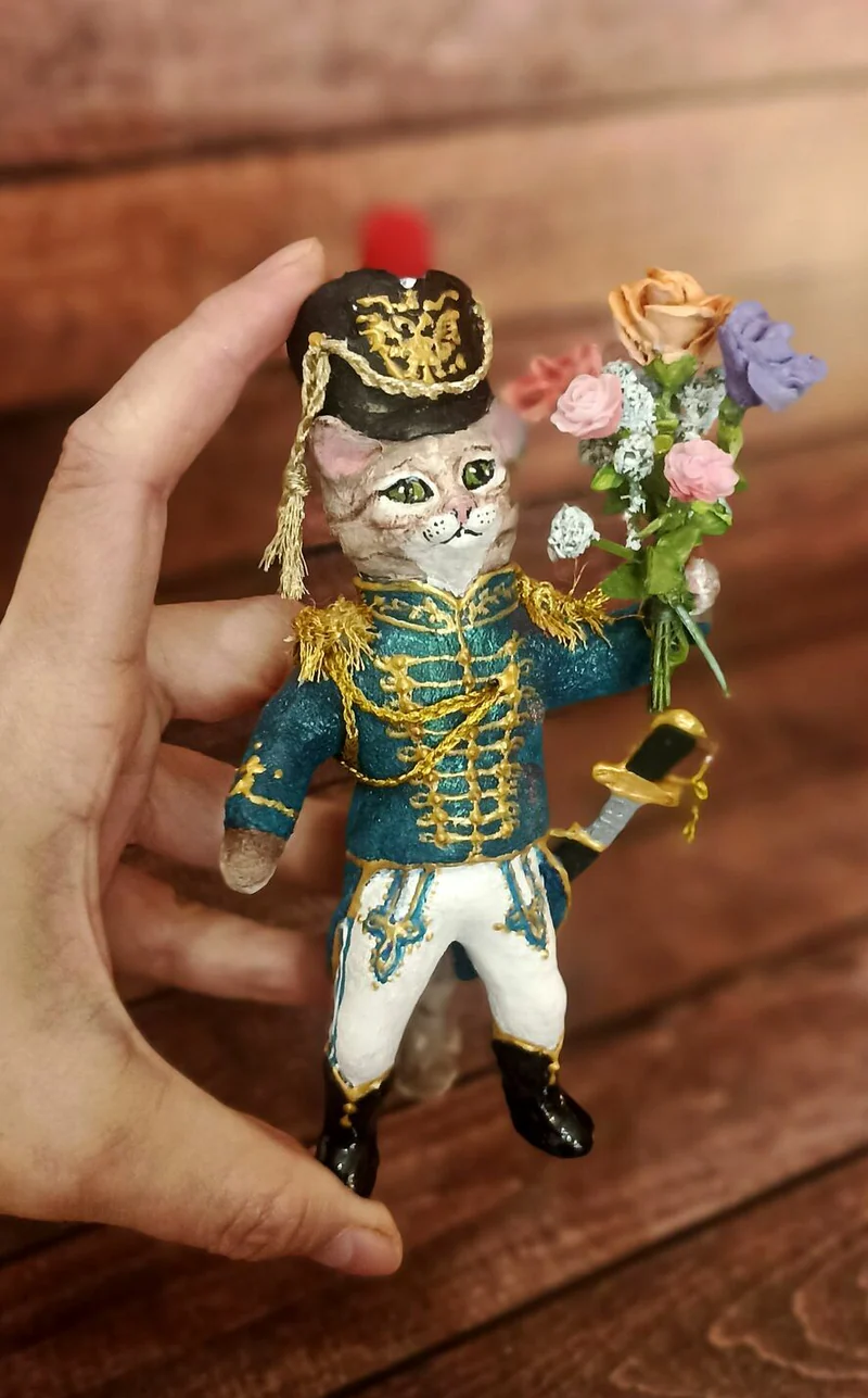 Бравый котик-гусар