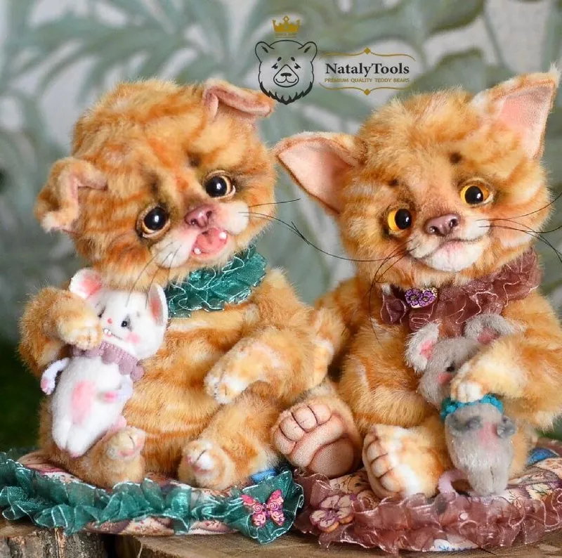 Котёнок тедди с мышкой, рыжий