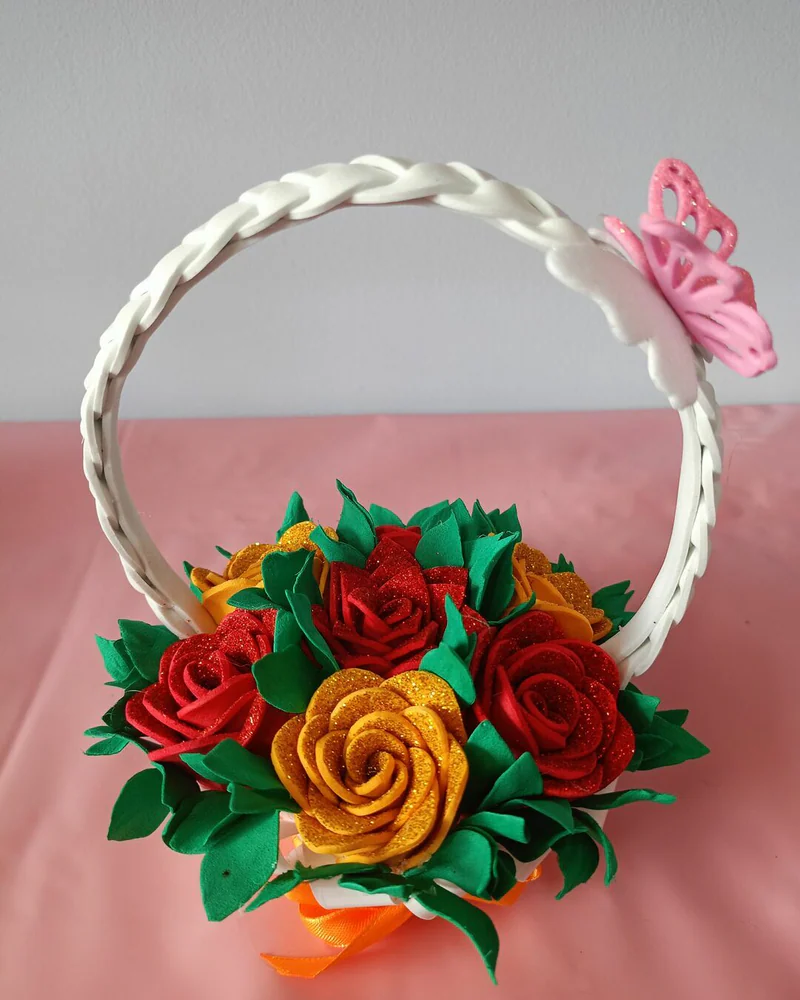 МИНИ БУКЕТ в корзинке.