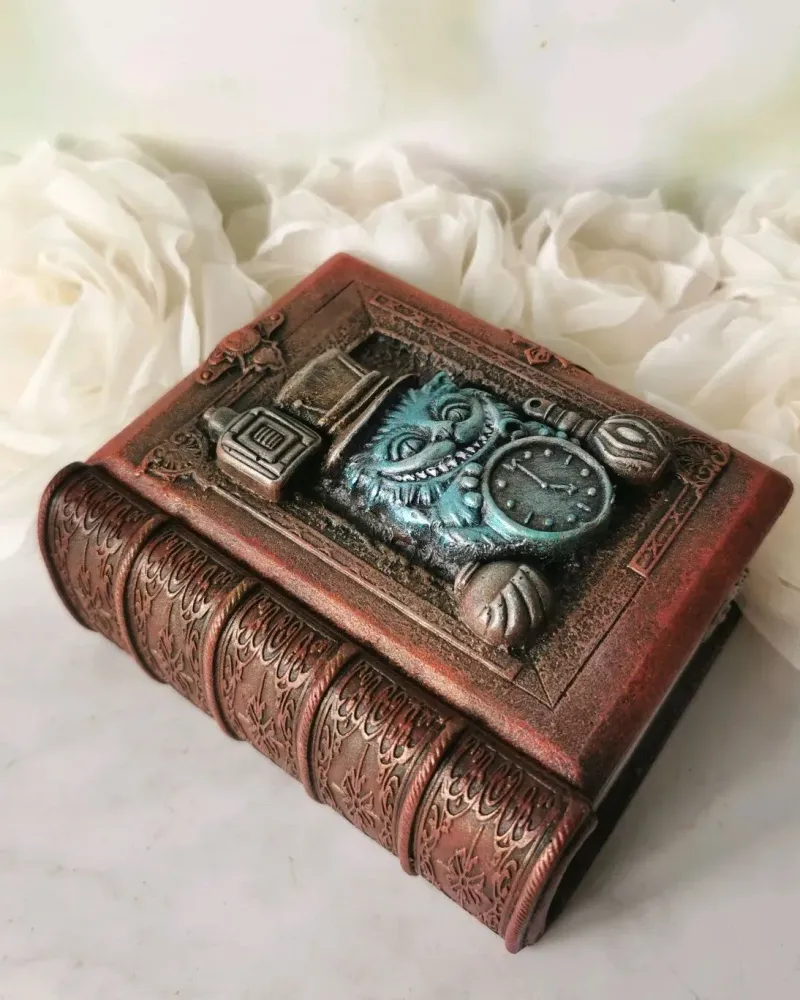 Шкатулка-книга «Чеширский кот»