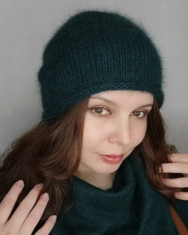 Шапка бини из ангоры вязаная женская шапка осень
