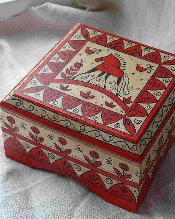 Шкатулка для украшений
