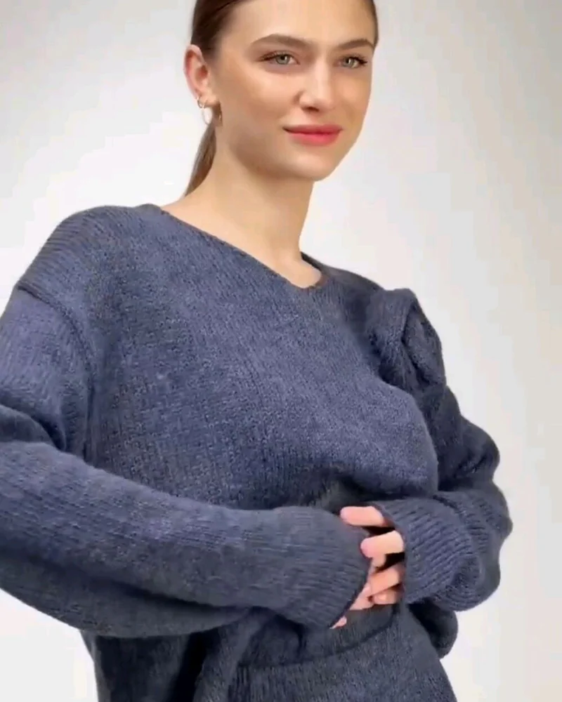 Вязаный костюм с юбкой Альпака