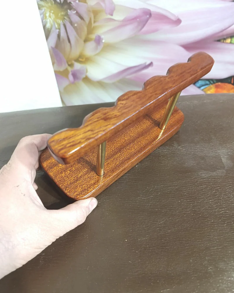Подставка для курительных трубок из Махагона