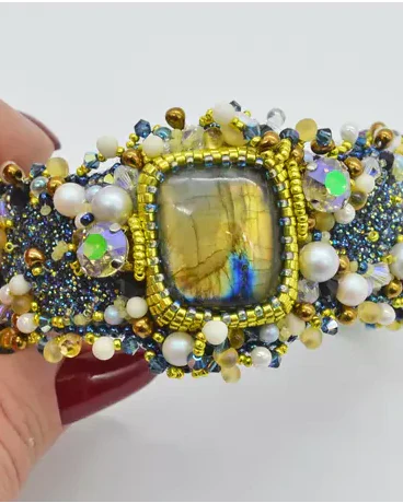Браслет с лабрадорами и Swarovski