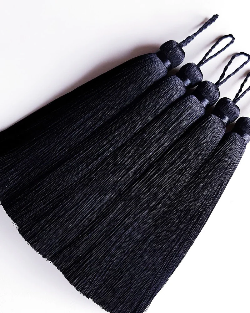 Кисти с петельками " Black Classik"