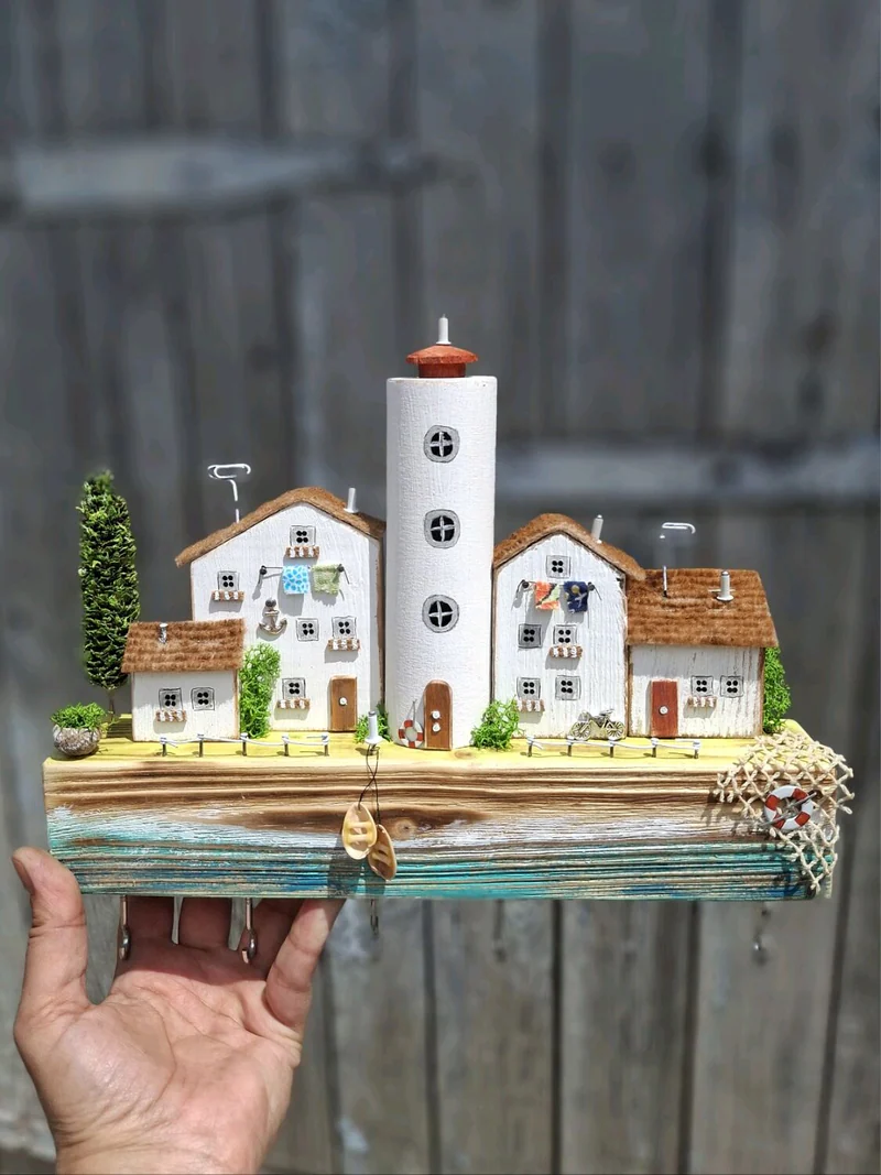 Ключница (27см, 6крючков)
