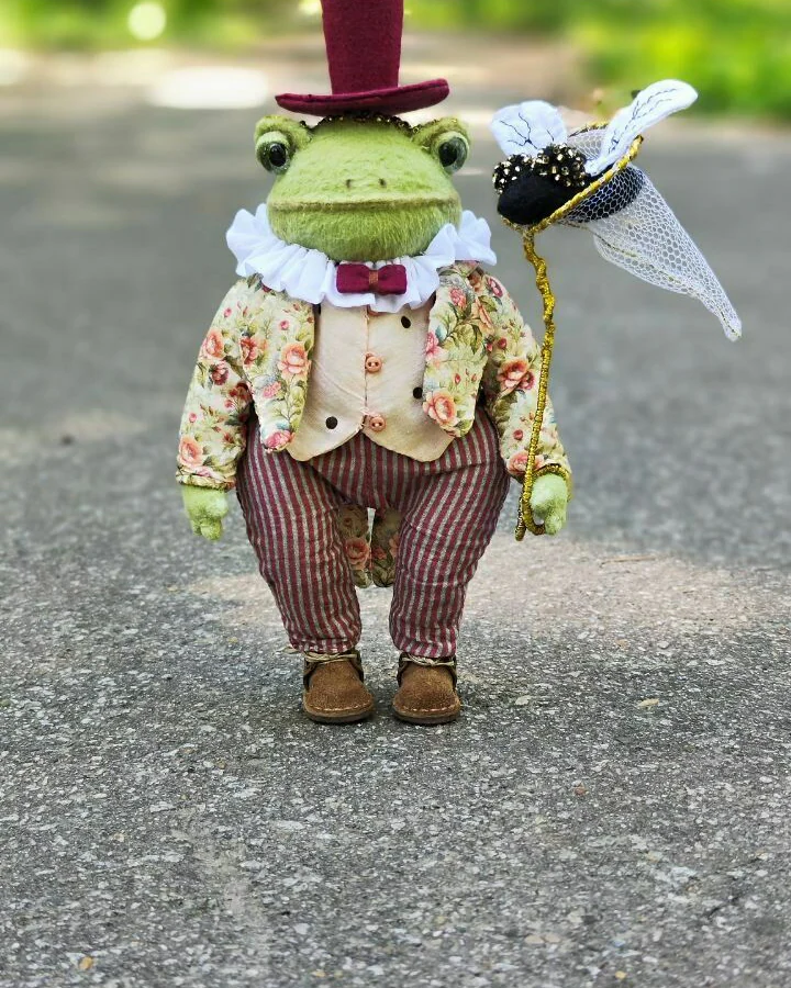 Лягушка игрушка Мистер Ричи