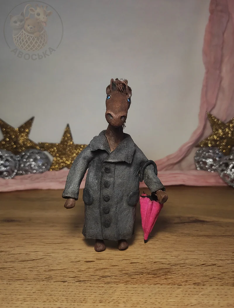 Ватная игрушка «Конь в пальто»