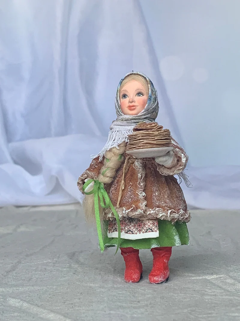 Девочка с блинчиками