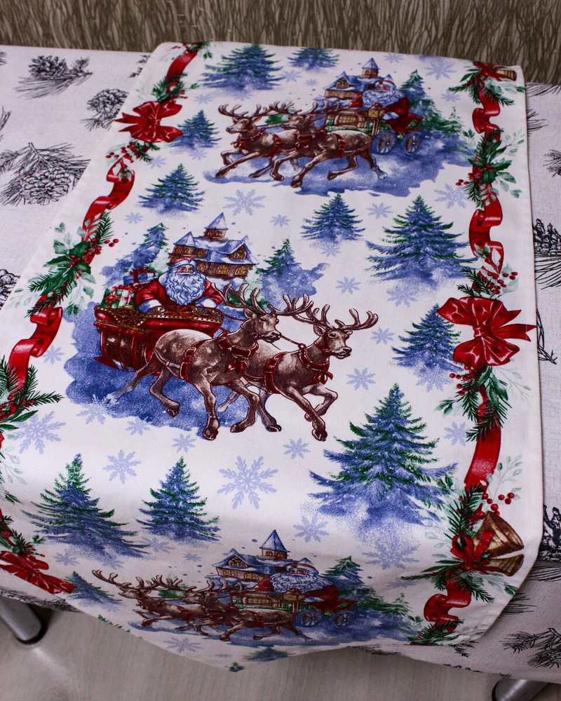 Новогодняя дорожка на стол В гостях у Деда Мороза Раннер рогожка
