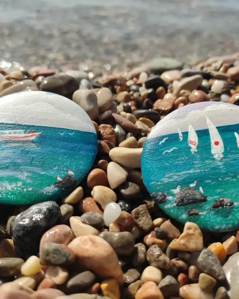 Брошь Катер в море 2. Миниатюра на Холсте. Морской пейзаж — Брошь