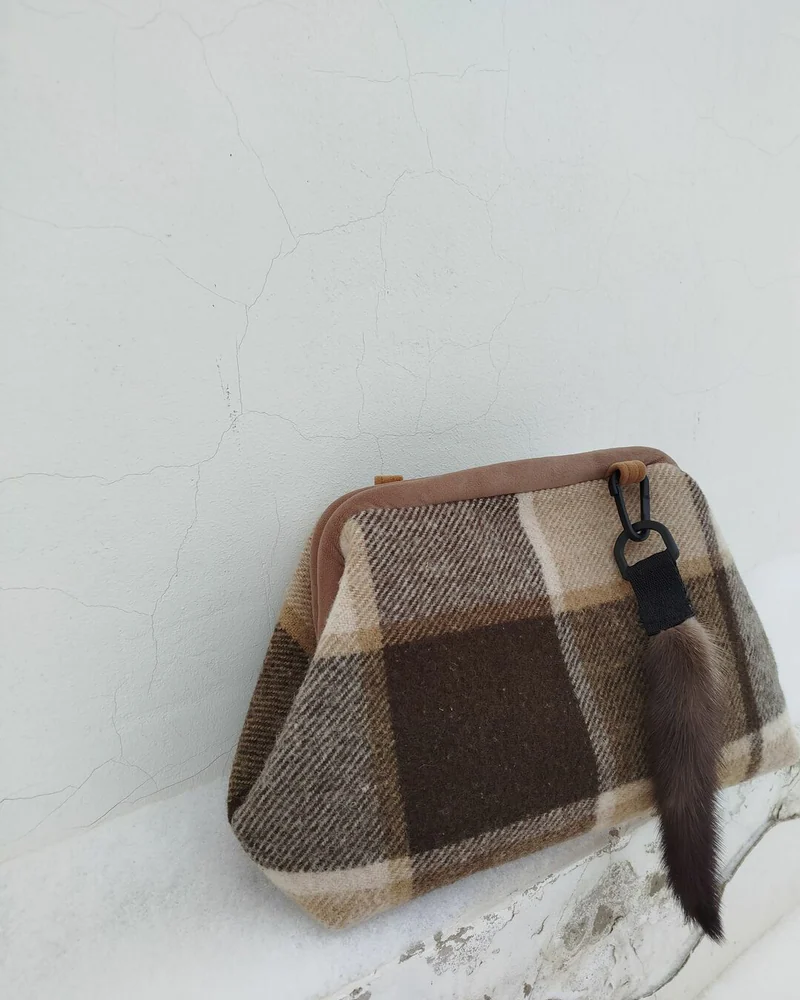 Сумка из пледа. ЧЬЯ?