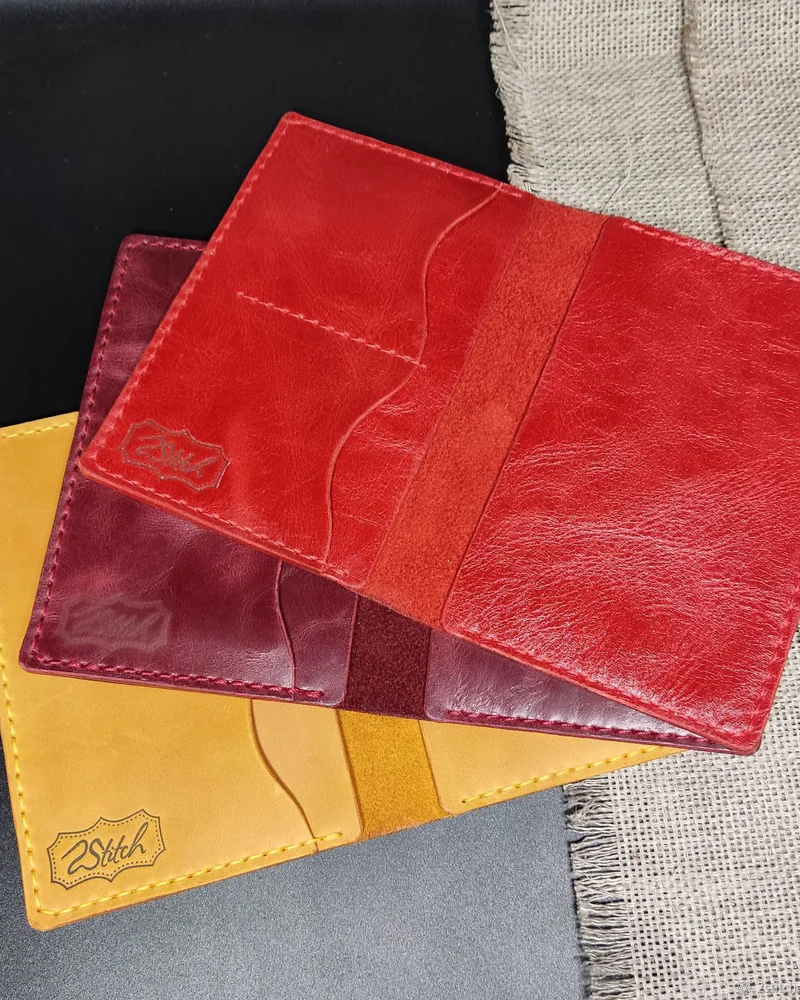 Обложка на паспорт Red