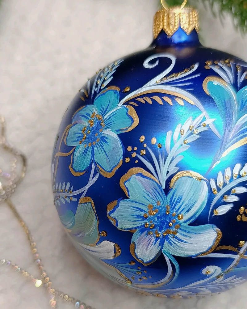 Шар с ручной росписью " Цветы"