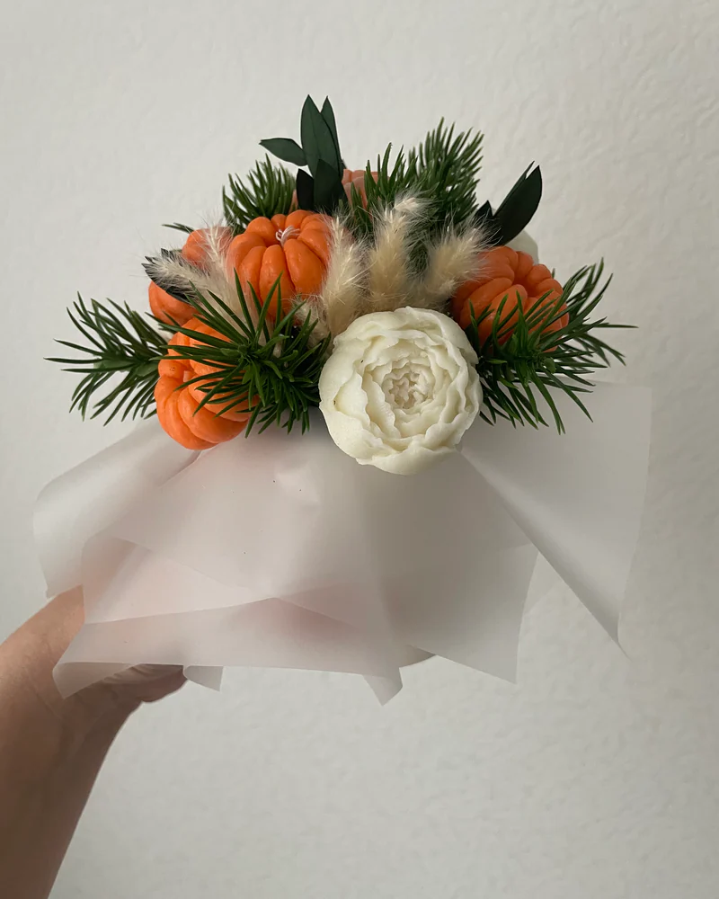 Новогодний букет свечей — Белый