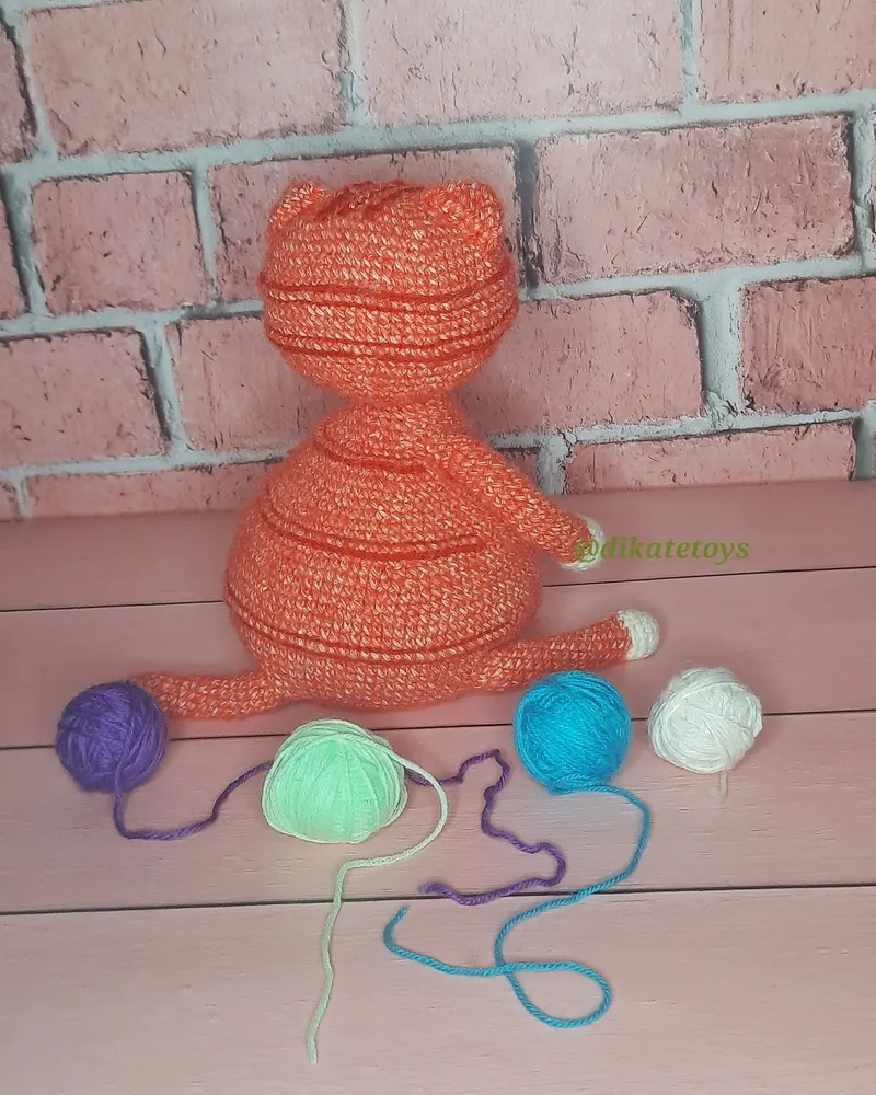 Котофей — рыжий с белым