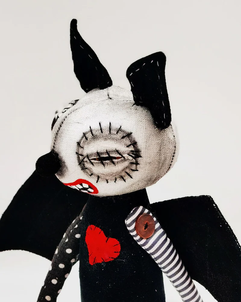 Чердачная игрушка летучая мышь Сreepy doll Страшный вампир