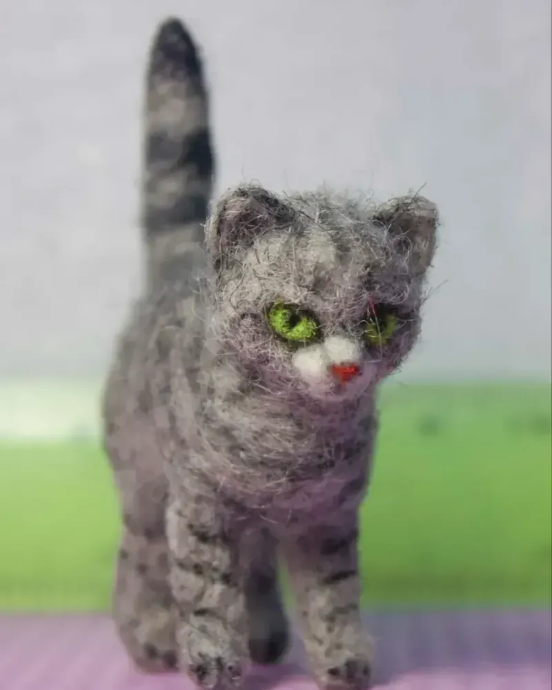 Полосатый котёнок для кукольного домика, 1:6 — Основной