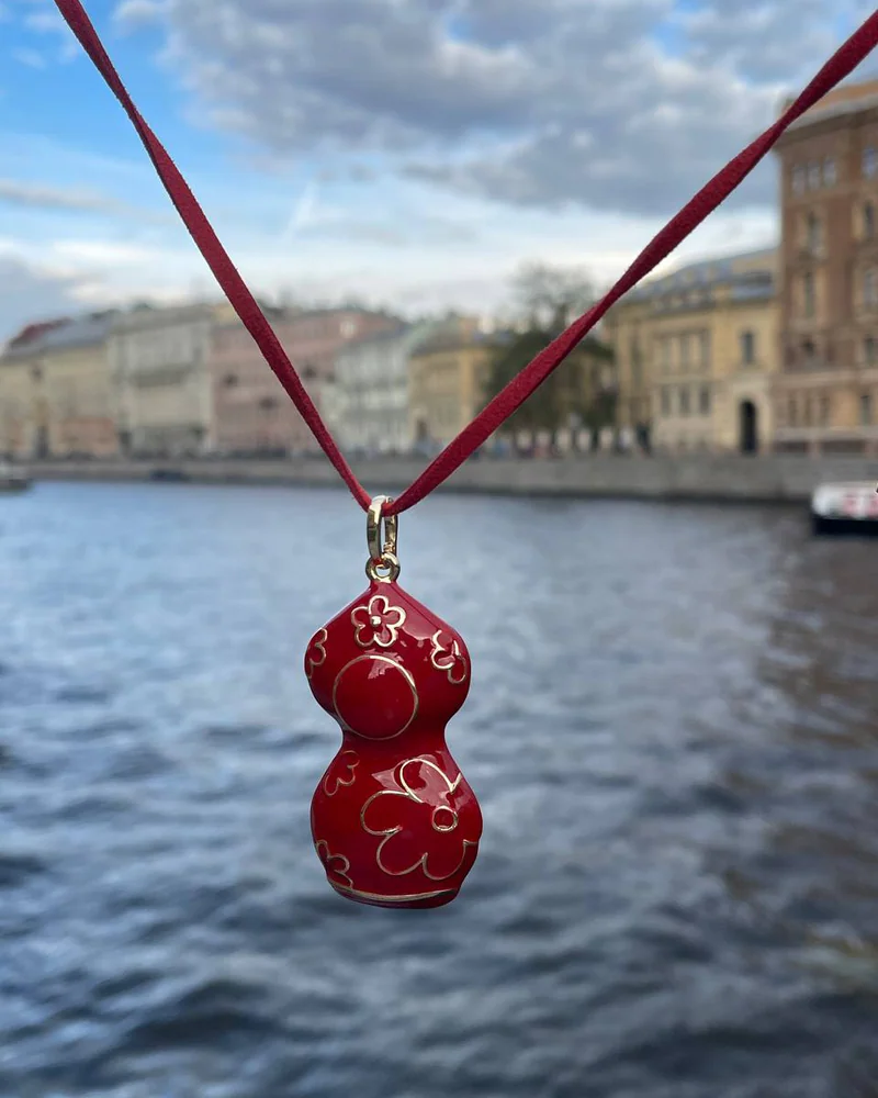 Шикарная подвеска Матрешка