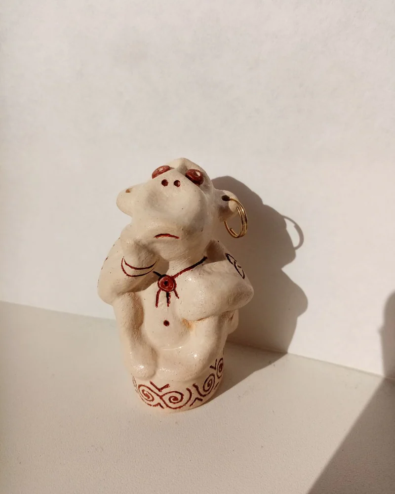 Керамическая солонка-фигурка