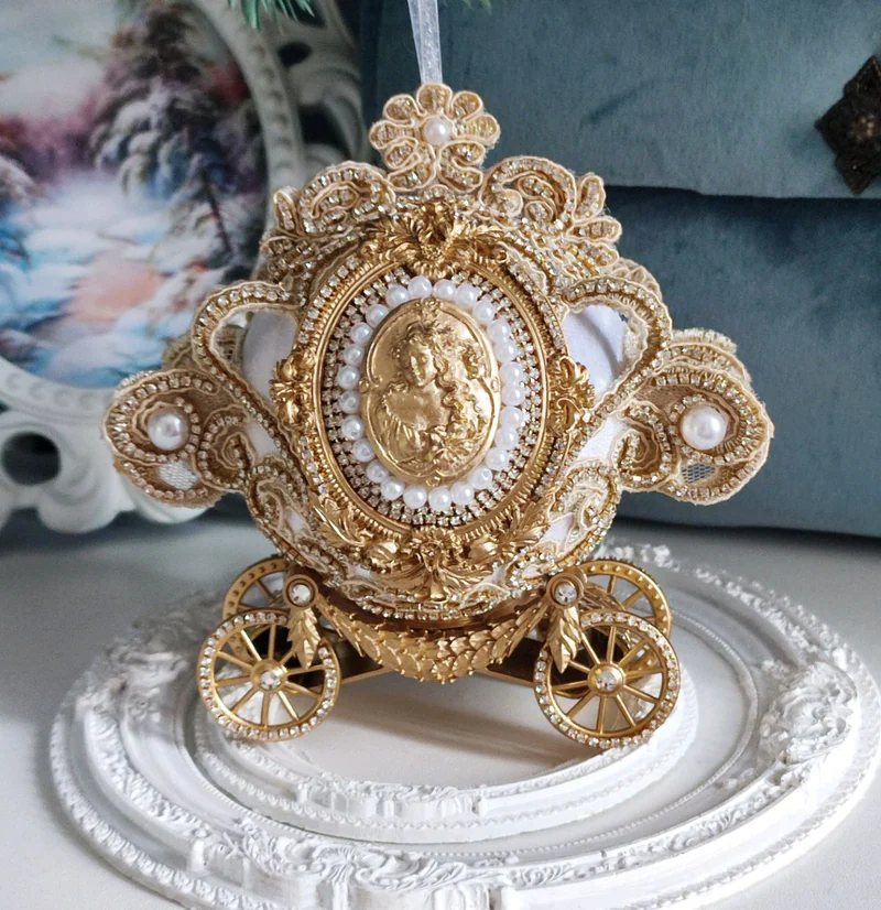 Ёлочная игрушка "Карета"