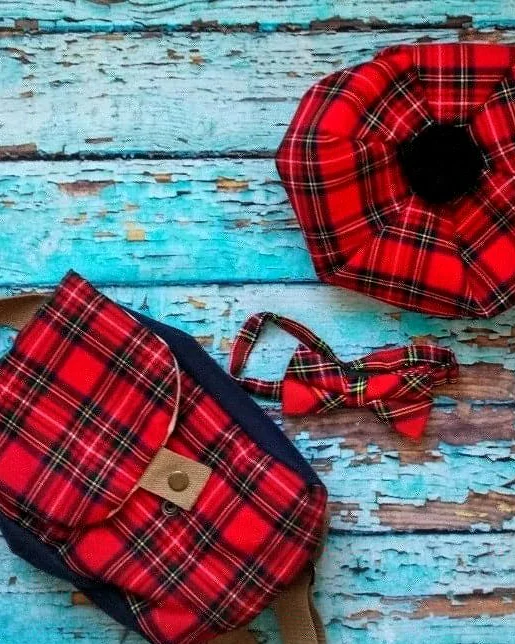 Берет из шотландки — красный цвет