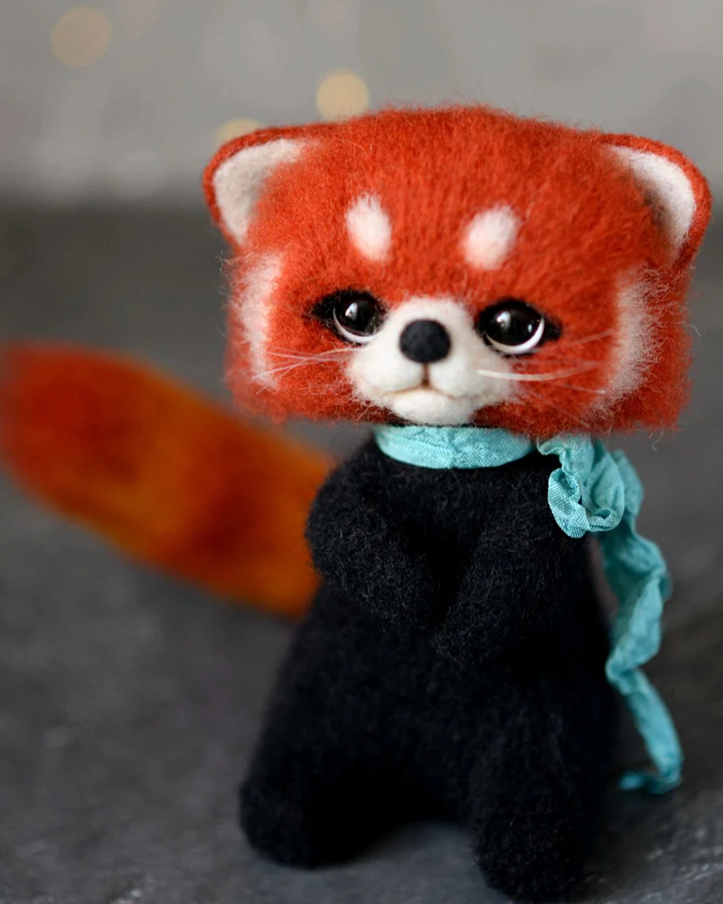Красная панда игрушка из шерсти